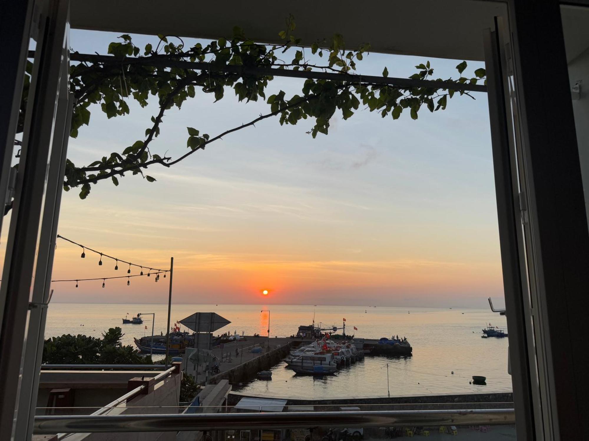 Binh Yen Hotel Ly Son Bagian luar foto